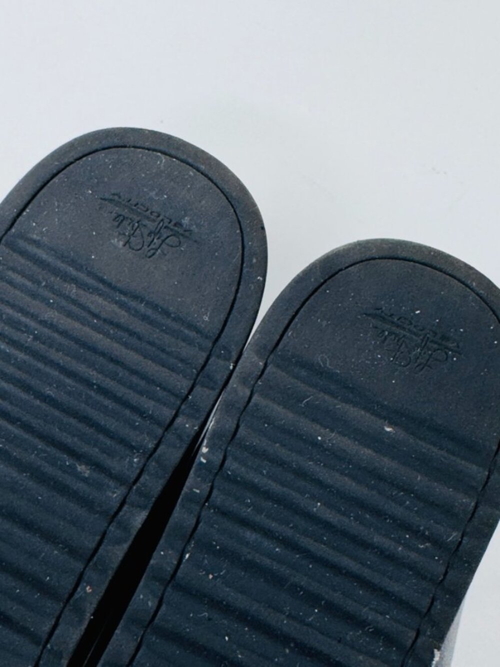 Life Stride Velocity Women Black Vegan Leather Slip on Flat Casual Shoe   Size 8 - Picture 9 of 10